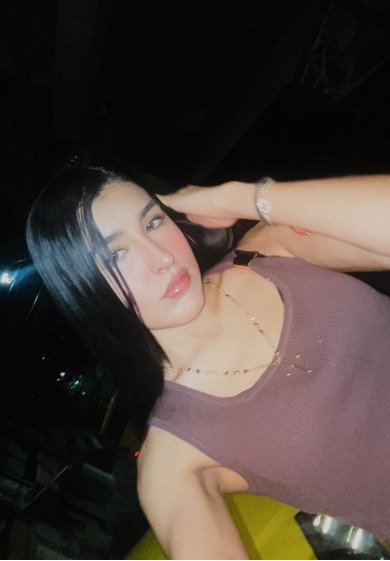 Venezuelan host — live on MookRun video chat