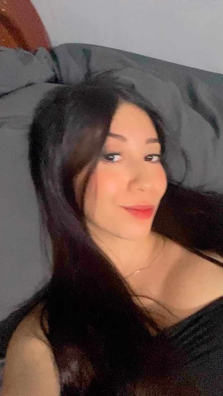 Luna live video on MookRun